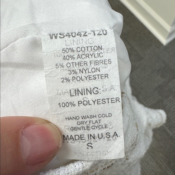 NWT Willa Story White & Gold Tweed Shorts, size S - Picture 10 of 10